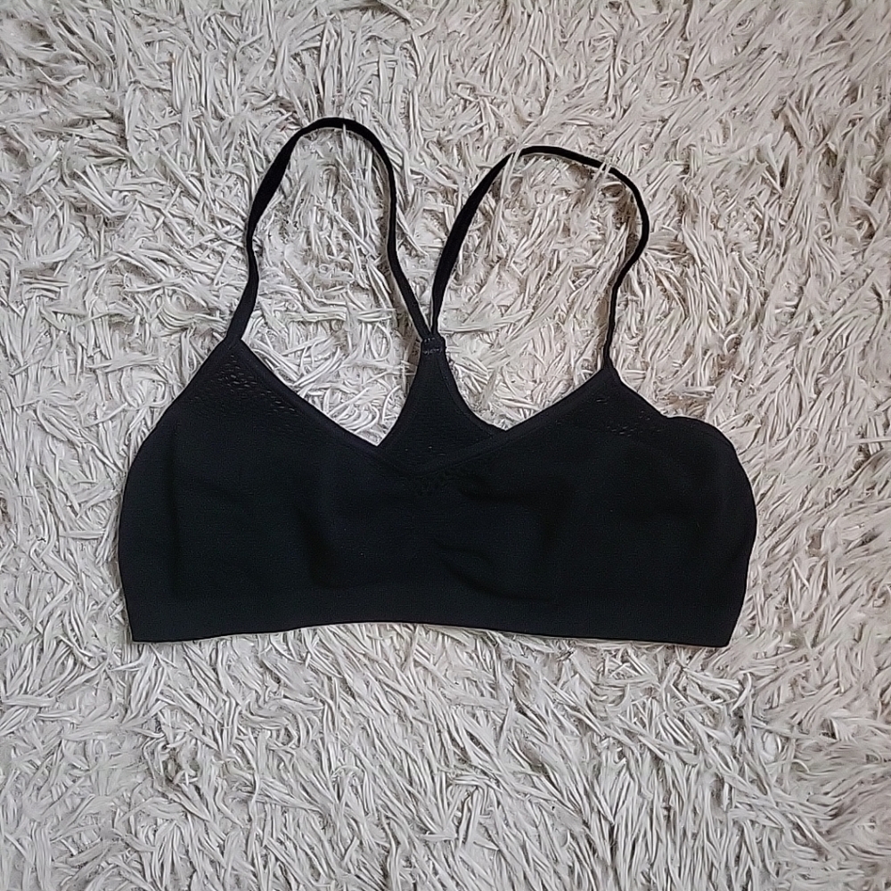 Aritzia TNA Black Bra Bralette Size Medium Mesh Detail No Padding or Underwire
